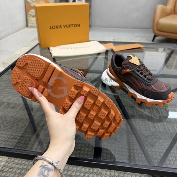 ���� ���̺��� ����Ŀ�� LV452660-2