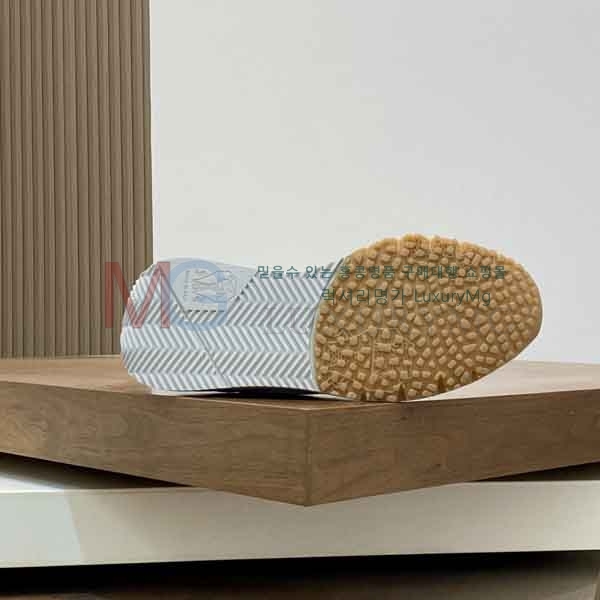 ���� ���ڷ� ��ġ�ڸ� ����Ŀ�� BC276666-2