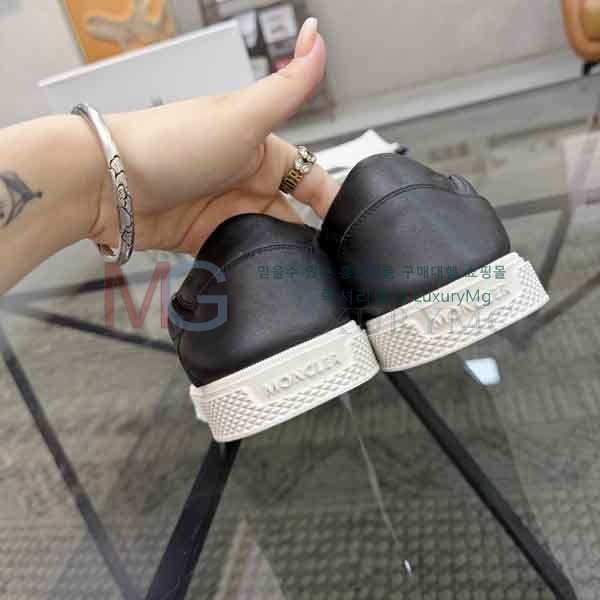 ���� ��**�� ����Ŀ�� M52280-4