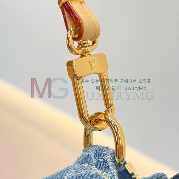 ���̺��� ����Ʈ �Ǽ����� ī�� ���� M27602-1