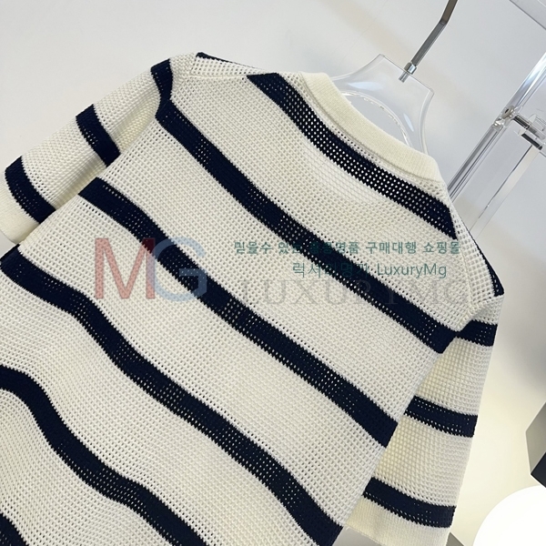 ���� ���ڷ� ��ġ�ڸ� ���� Ƽ���� BC1567032-4