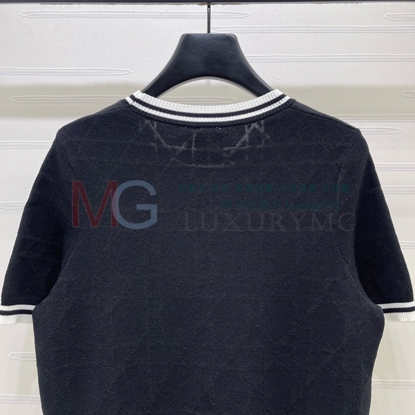 ���� �̿�̿� ���� Ƽ���� MU4653730-7