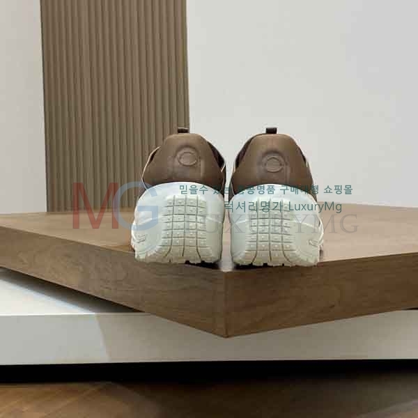 ���� ��**�� ����Ŀ�� M8887054-1