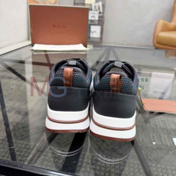 ���� �η�**�� ����Ŀ�� 3LP56667-8