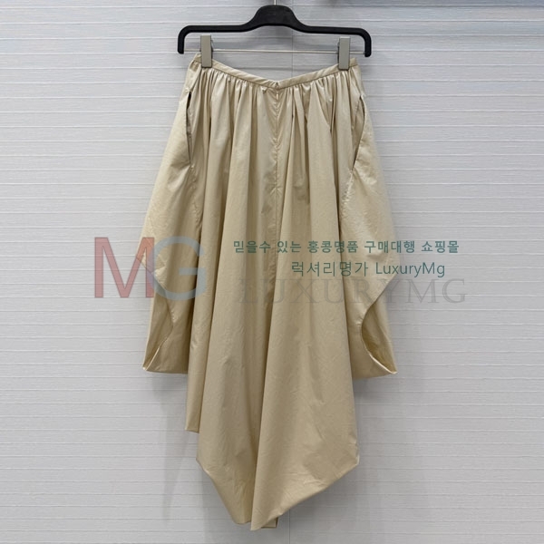 ���� �ο��� ��ĿƮ LW58594-4
