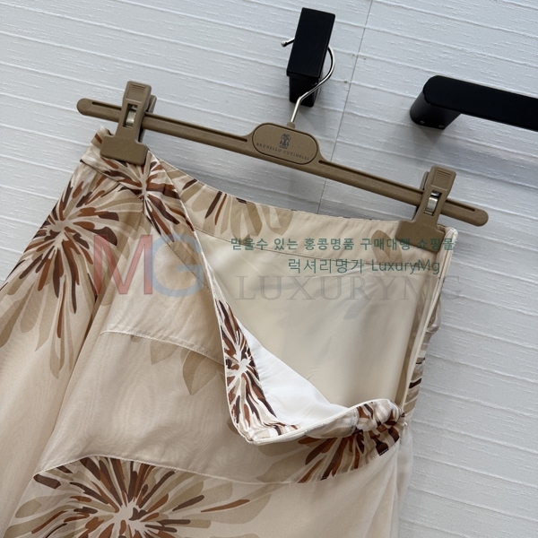 ���� ���ڷ� ��ġ�ڸ� ��ĿƮ BC345025-2