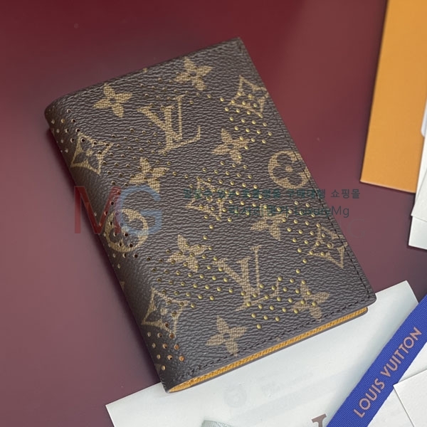 ���̺��� �н���Ʈ Ŀ�� �������� M29285-1