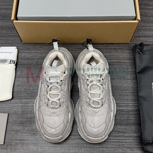 �������� �߷��þư� ����Ŀ�� BA8162603