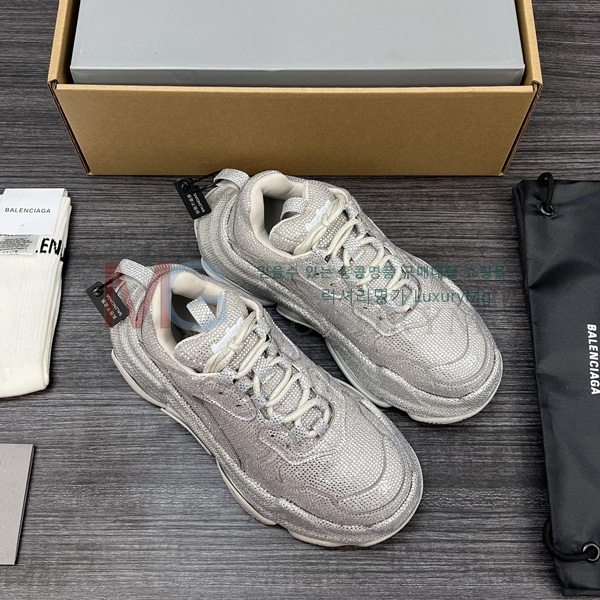 �������� �߷��þư� ����Ŀ�� BA8162603