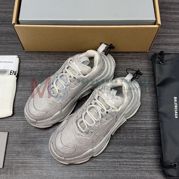 �������� �߷��þư� ����Ŀ�� BA8162603