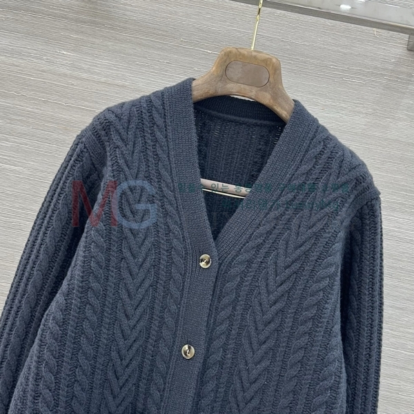 ���� �η�**�� ������ ����� LP451044-8
