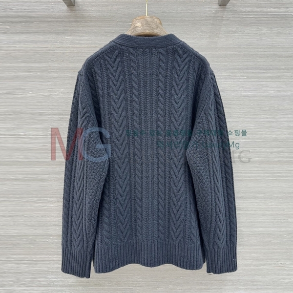 ���� �η�**�� ������ ����� LP451044-8
