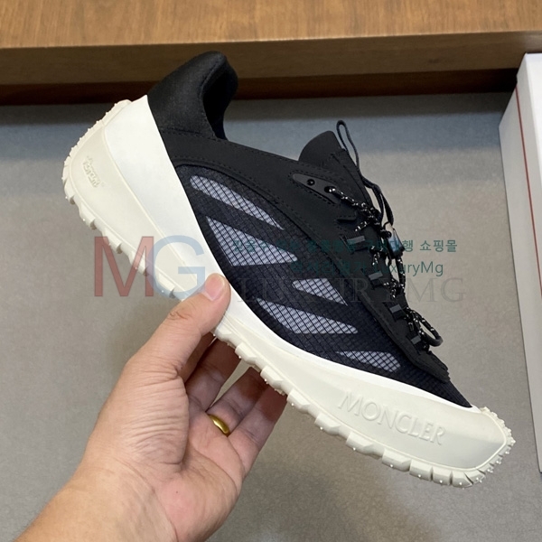 ���� ��**�� �ȭ MK630550-4