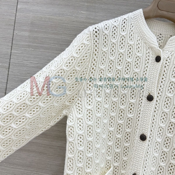 ���� �η�**�� ������ ����� LP451044-15